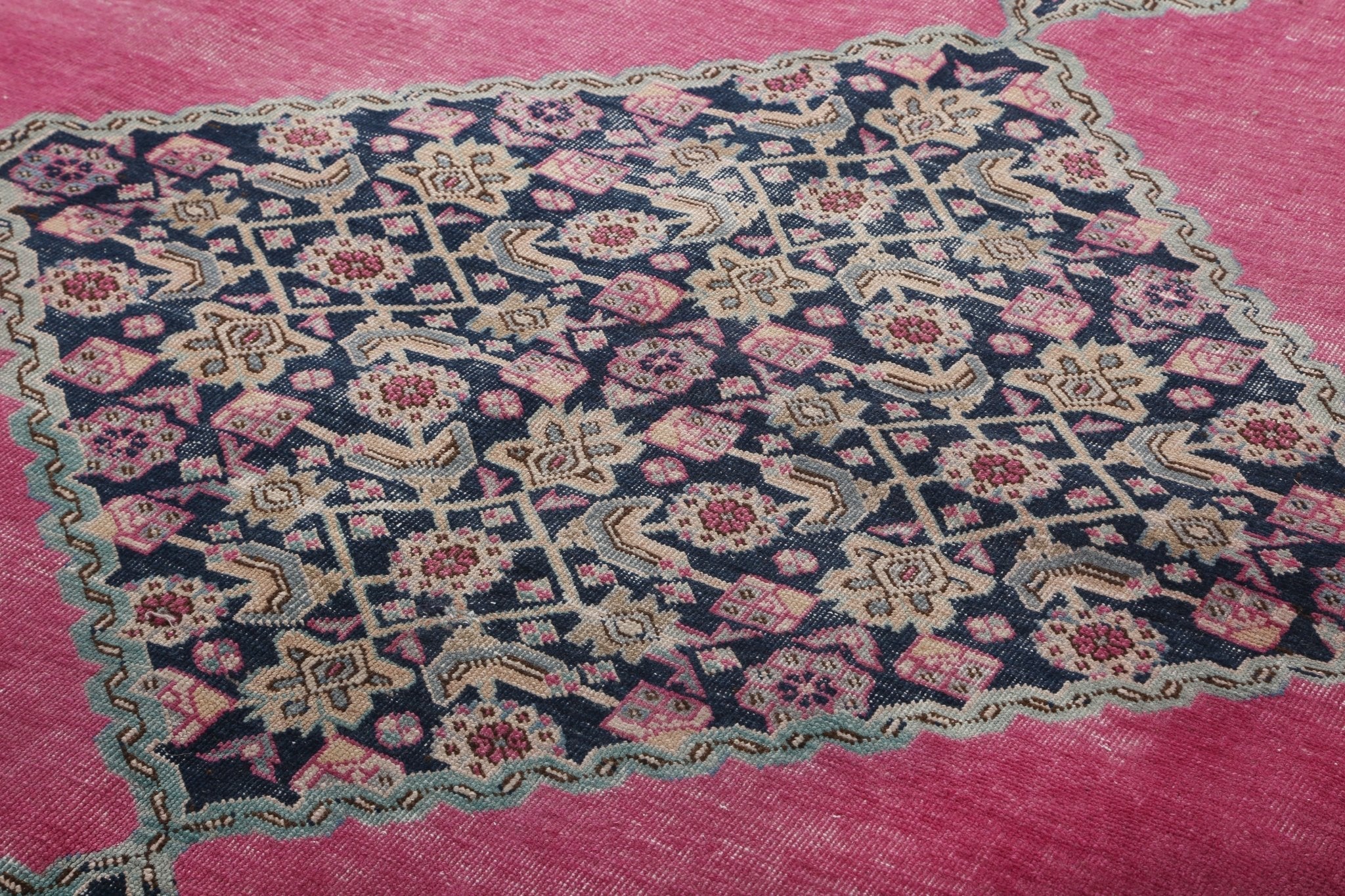 Persian Ardabil Rug | 7' 10