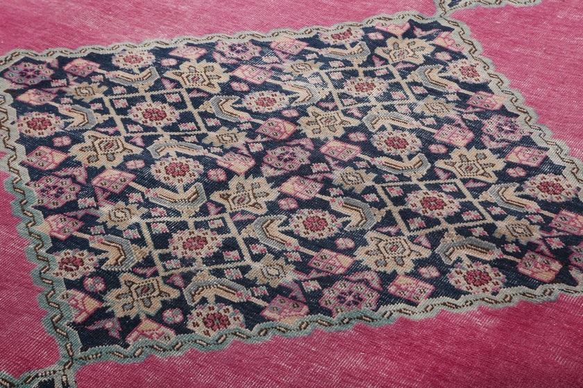 Persian Ardabil Rug | 7' 10