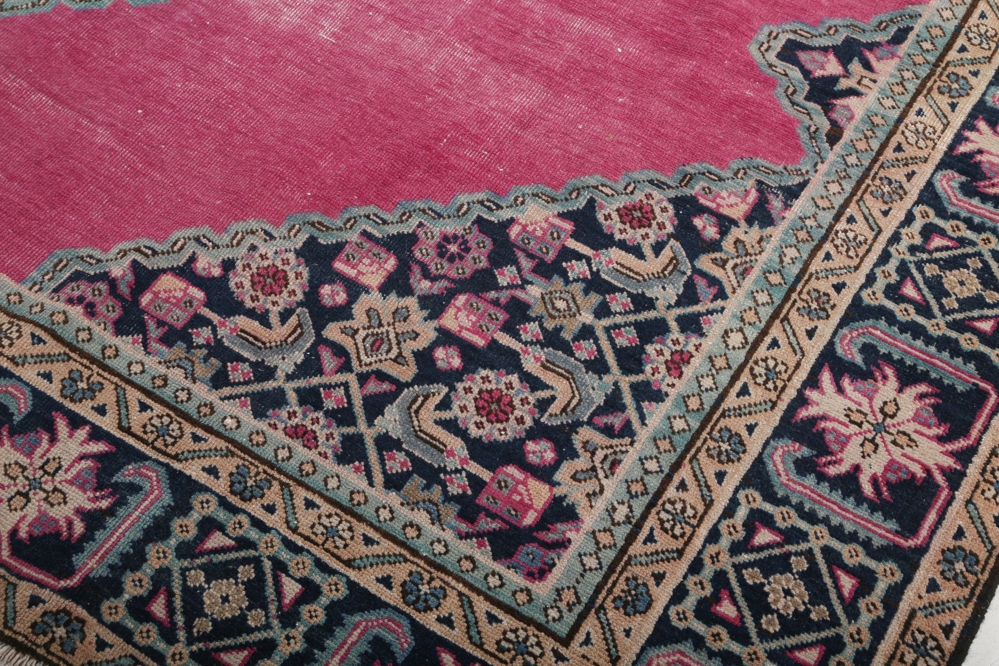 Persian Ardabil Rug | 7' 10