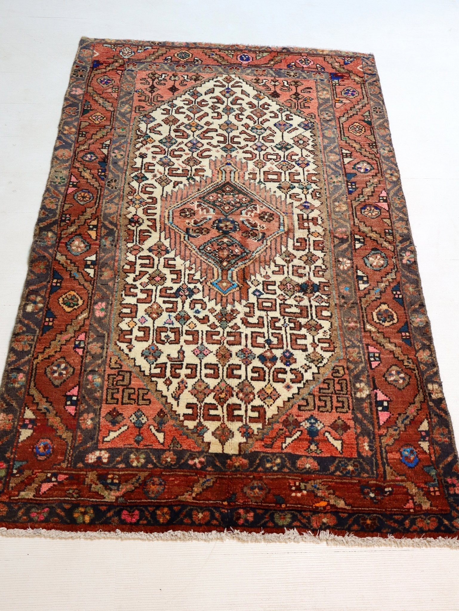 Persian Asadabad Rug | 3' 3” x 5' 5