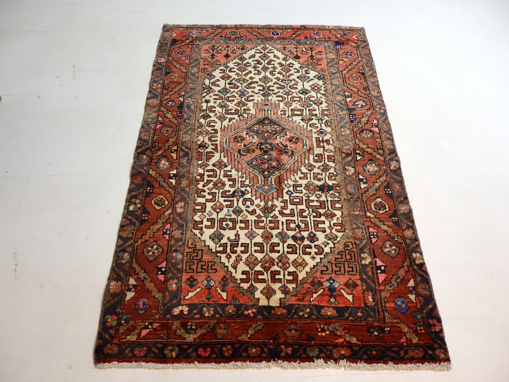 Persian Asadabad Rug | 3' 3” x 5' 5