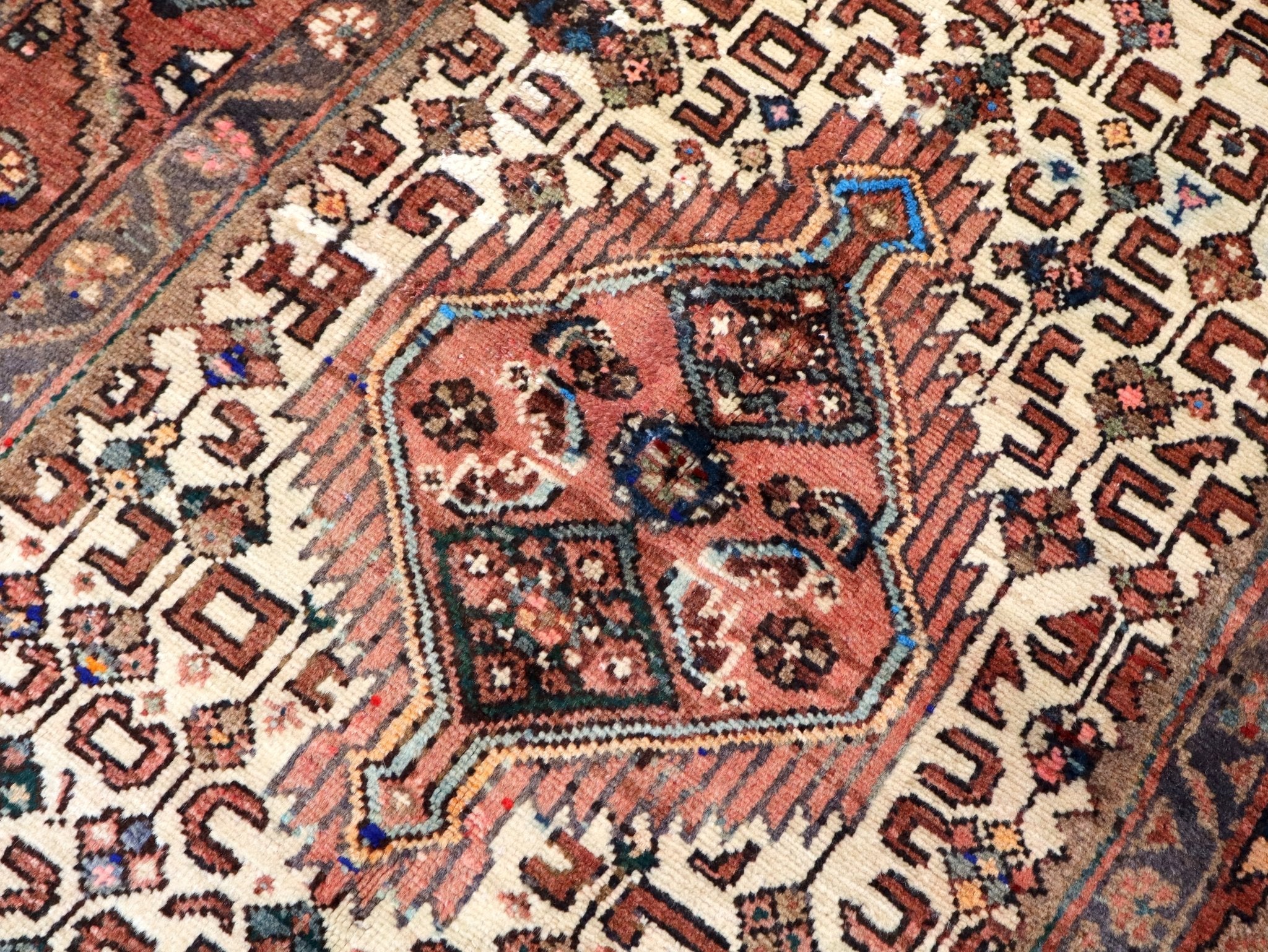 Persian Asadabad Rug | 3' 3” x 5' 5