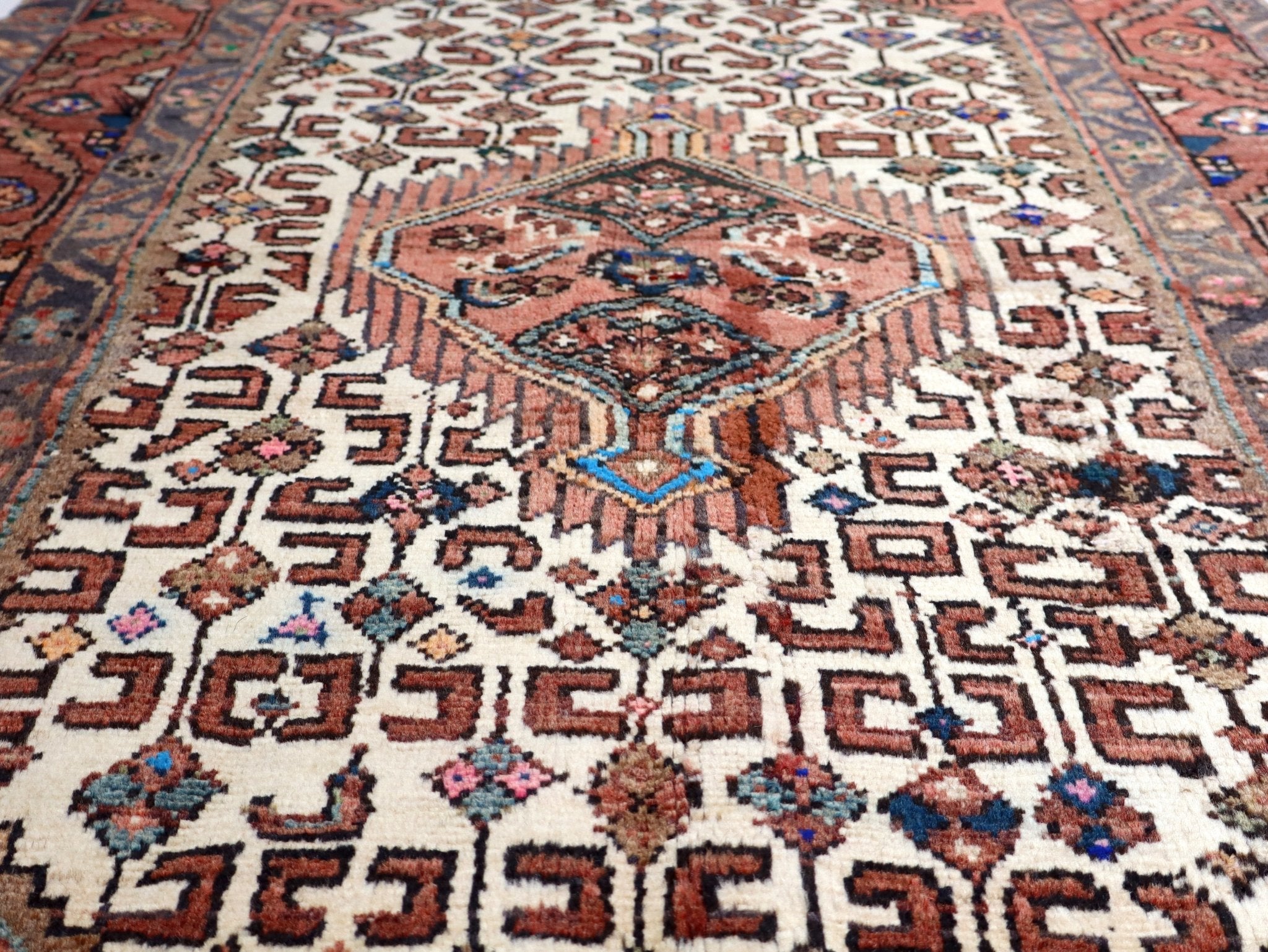 Persian Asadabad Rug | 3' 3” x 5' 5