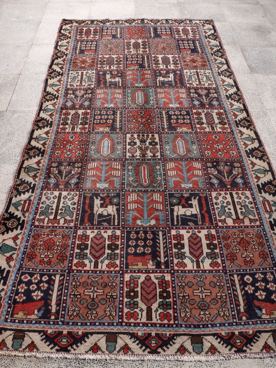 Persian Bakhtiar Rug | 4' 3
