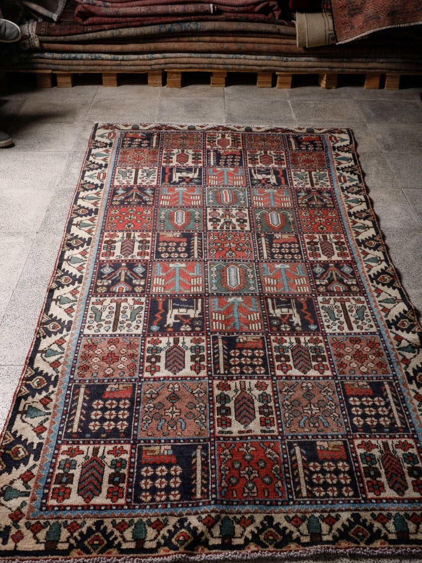 Persian Bakhtiar Rug | 4' 3