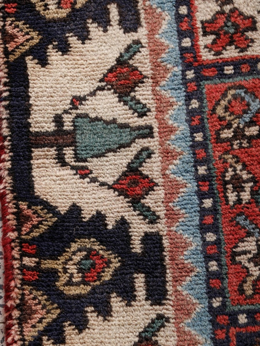 Persian Bakhtiar Rug | 4' 3