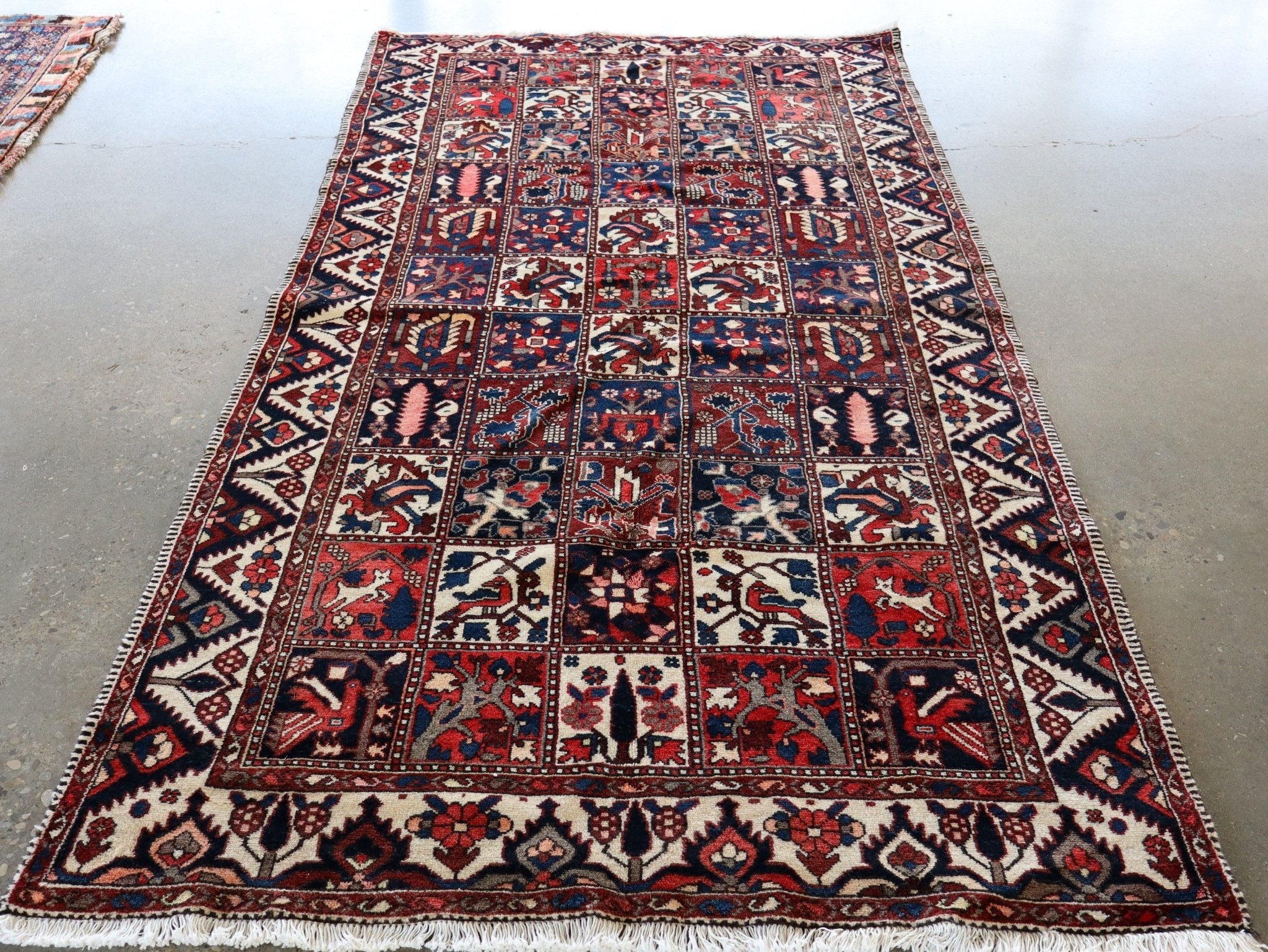 Persian Bakhtiari Rug | 5' 1