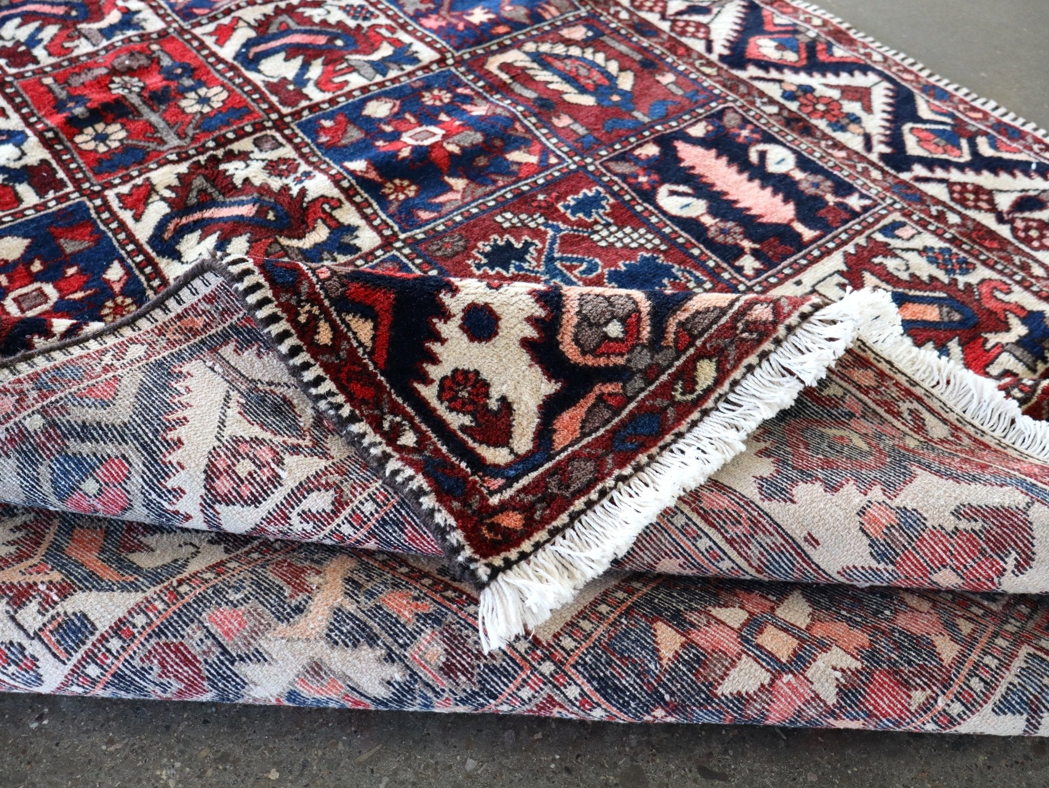 Persian Bakhtiari Rug | 5' 1