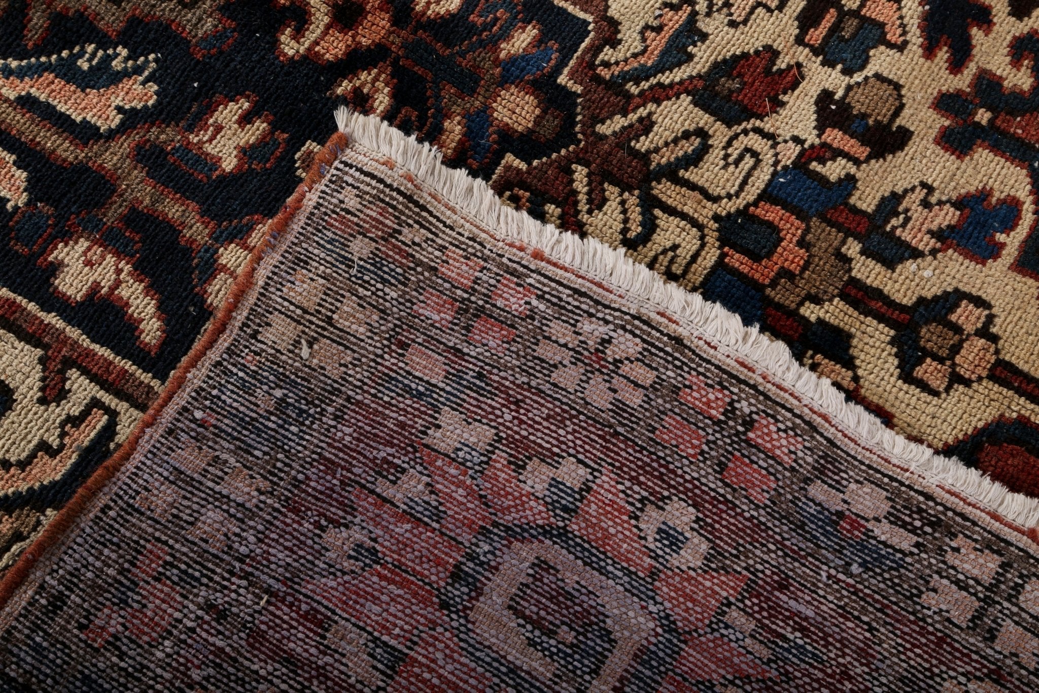 Persian Bakhtiari Rug | 9' 10
