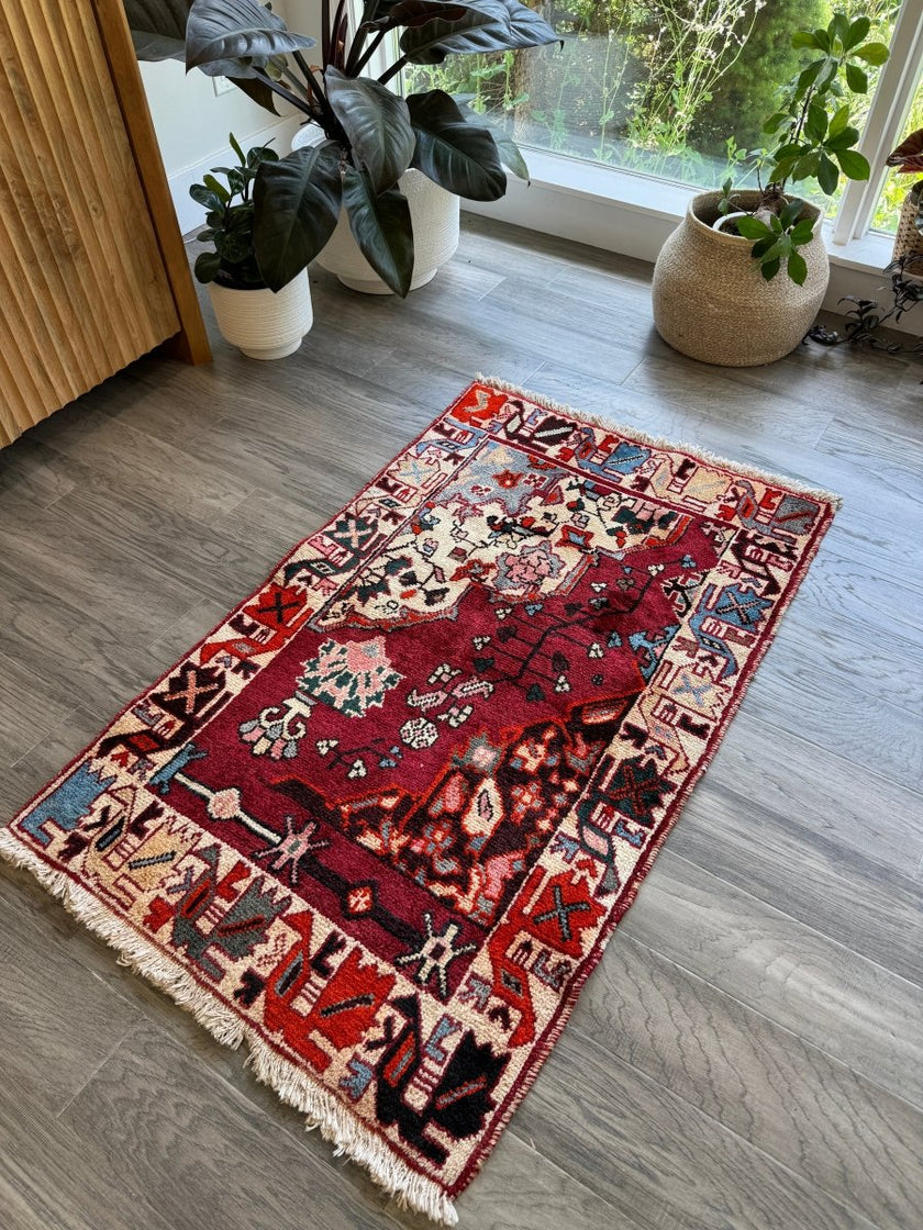 Persian Bakhtiari Wagireh Rug | 2' 5