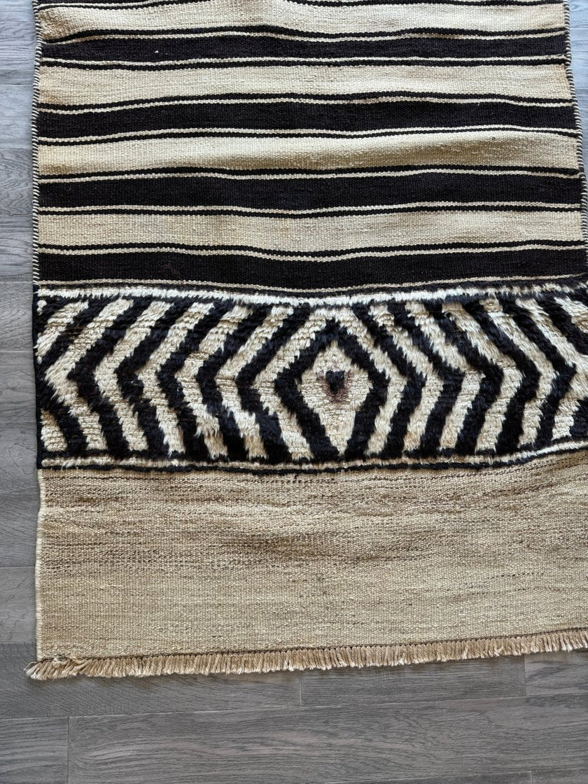 Persian Bakhtiyar Kilim | 3' 4
