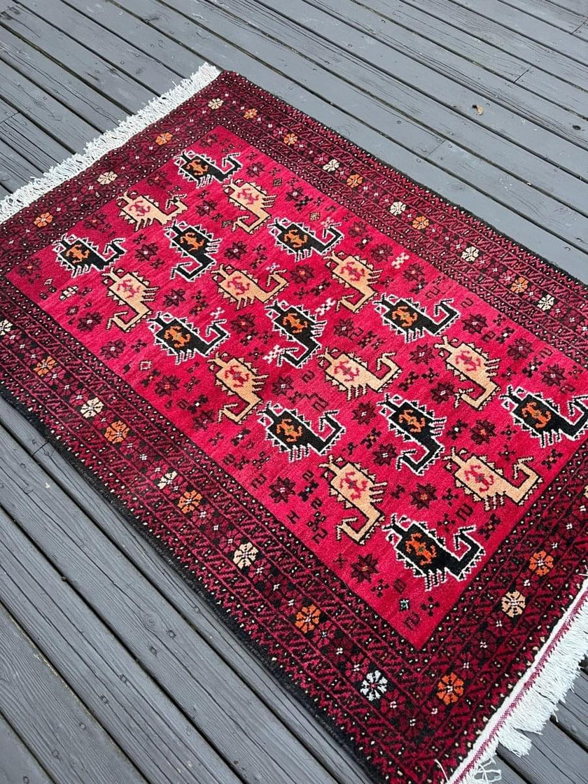 Persian Baluch Rug | 4' 7