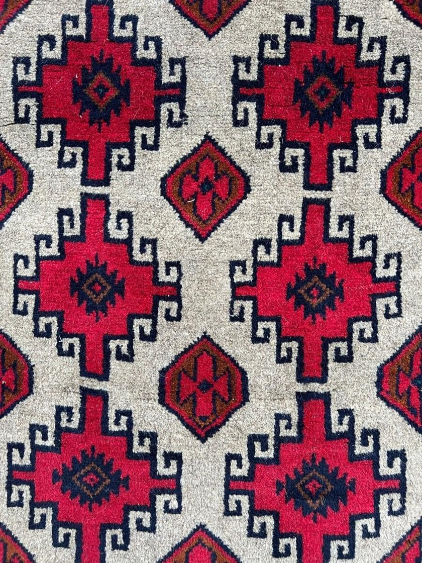 Persian Baluch Rug | 5' 2