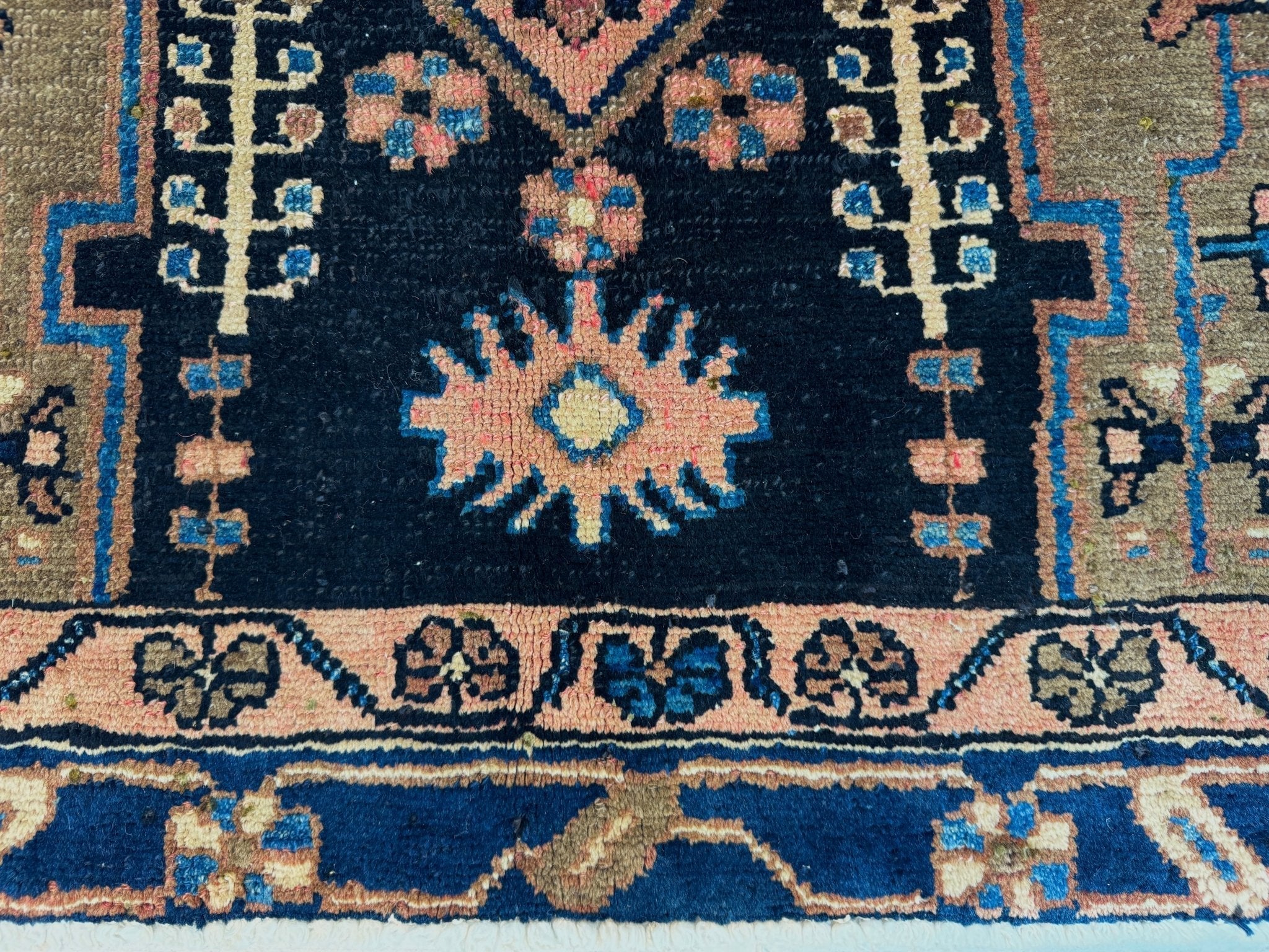 Persian Hamadan Rug | 3' 1” x 4' 5