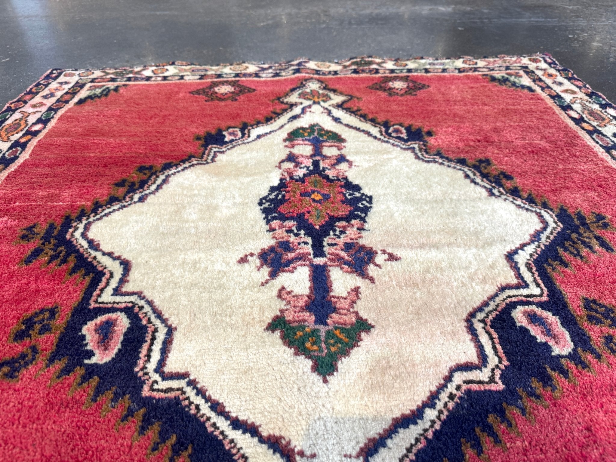 Persian Hamadan Rug | 3' 5