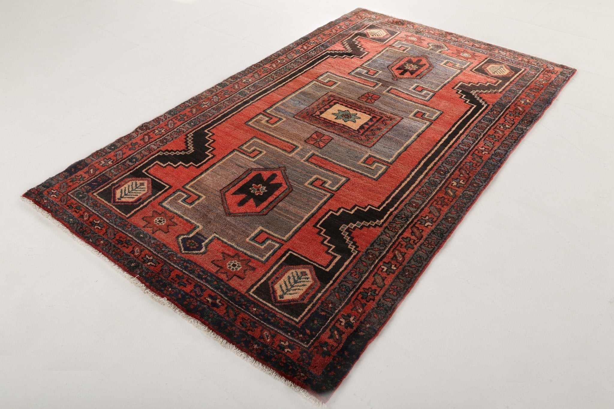 Persian Hamadan Rug | 4' 5
