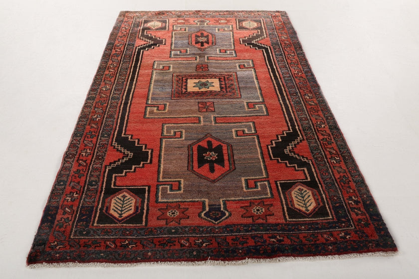 Persian Hamadan Rug | 4' 5