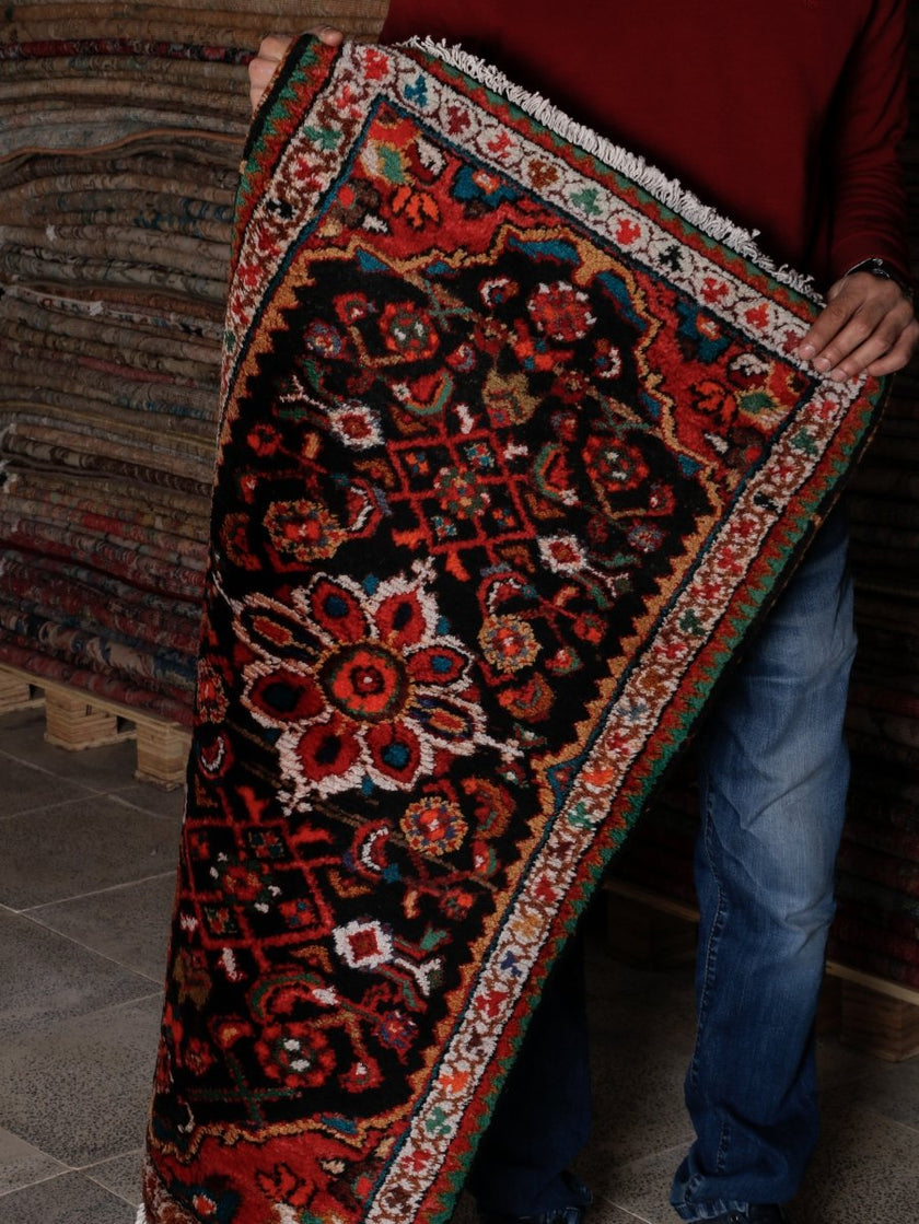 Persian Hamedan Rug | 2' 2” x 3' 5