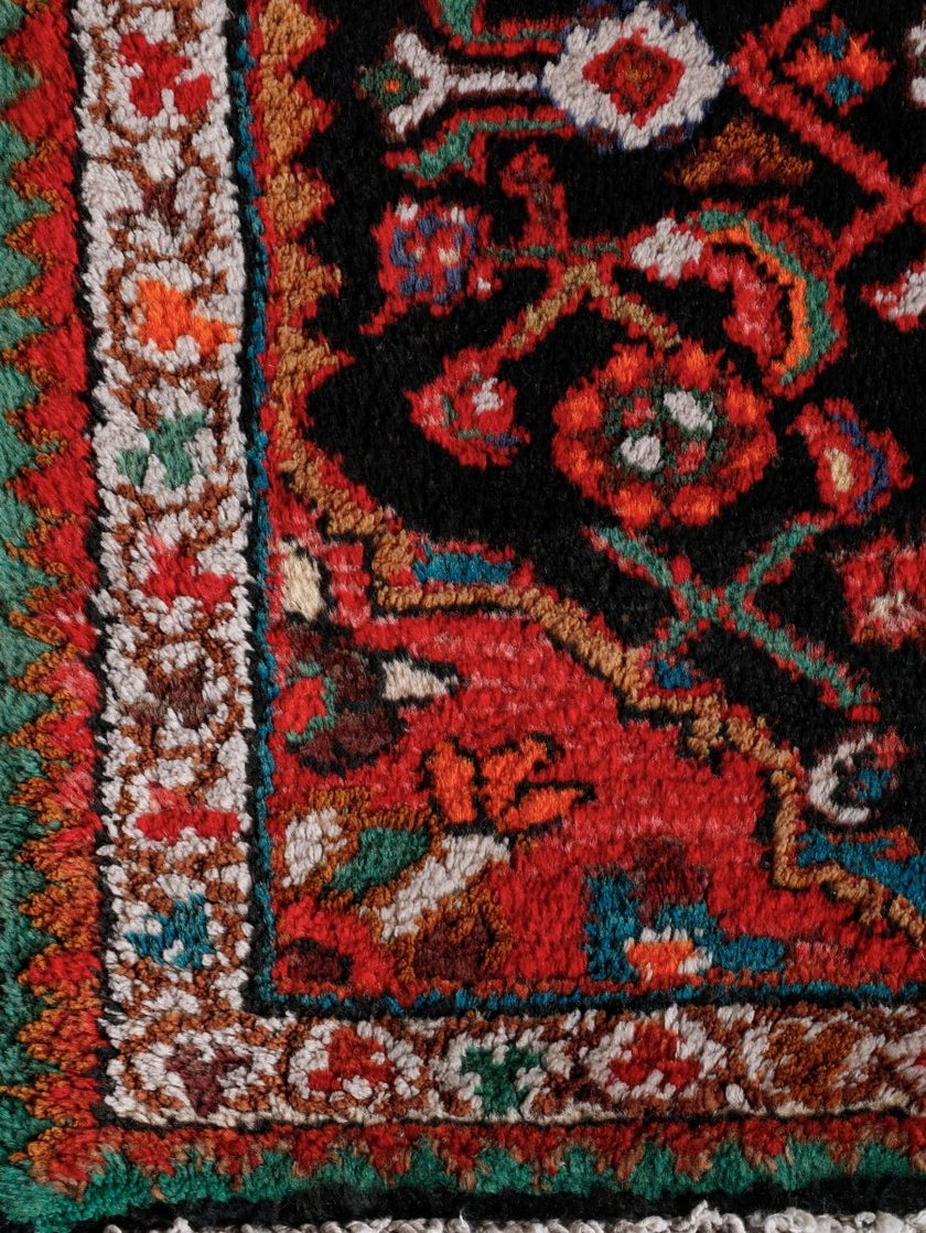 Persian Hamedan Rug | 2' 2” x 3' 5