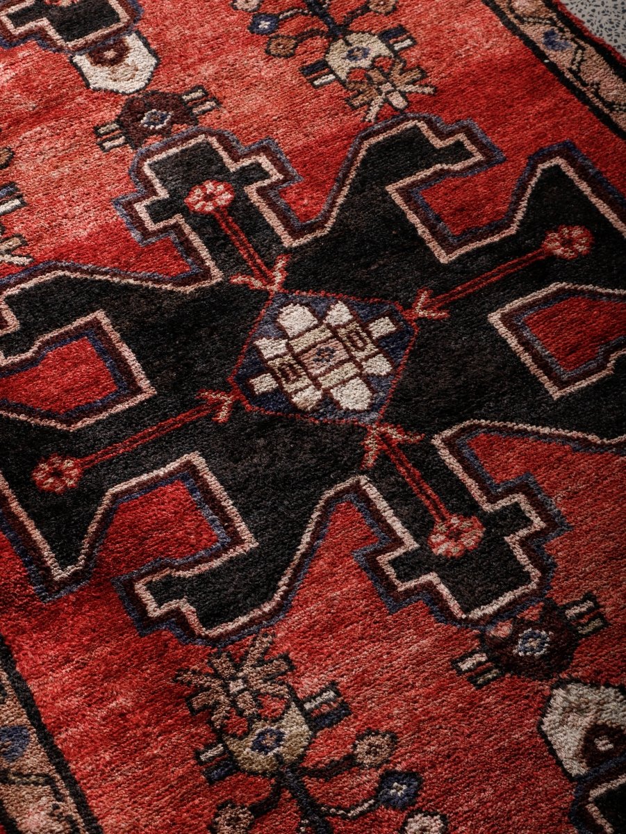 Persian Hamedan Runner Rug | 2' 9” x 9' 1