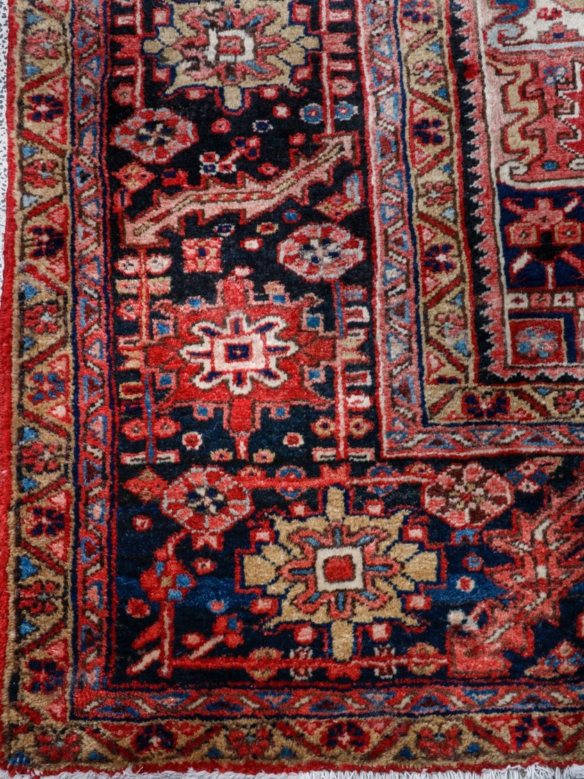 Persian Heriz Rug | 9' 10