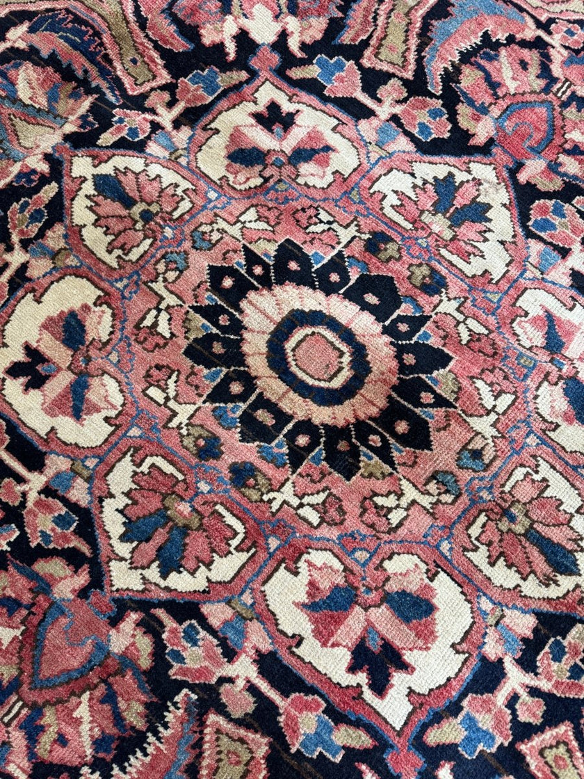 Persian Heriz Rug | 10' 7