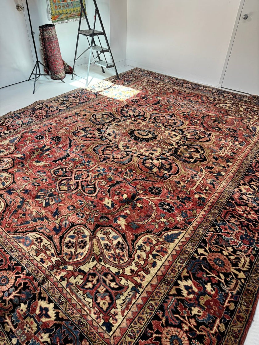 Persian Heriz Rug | 10' 7