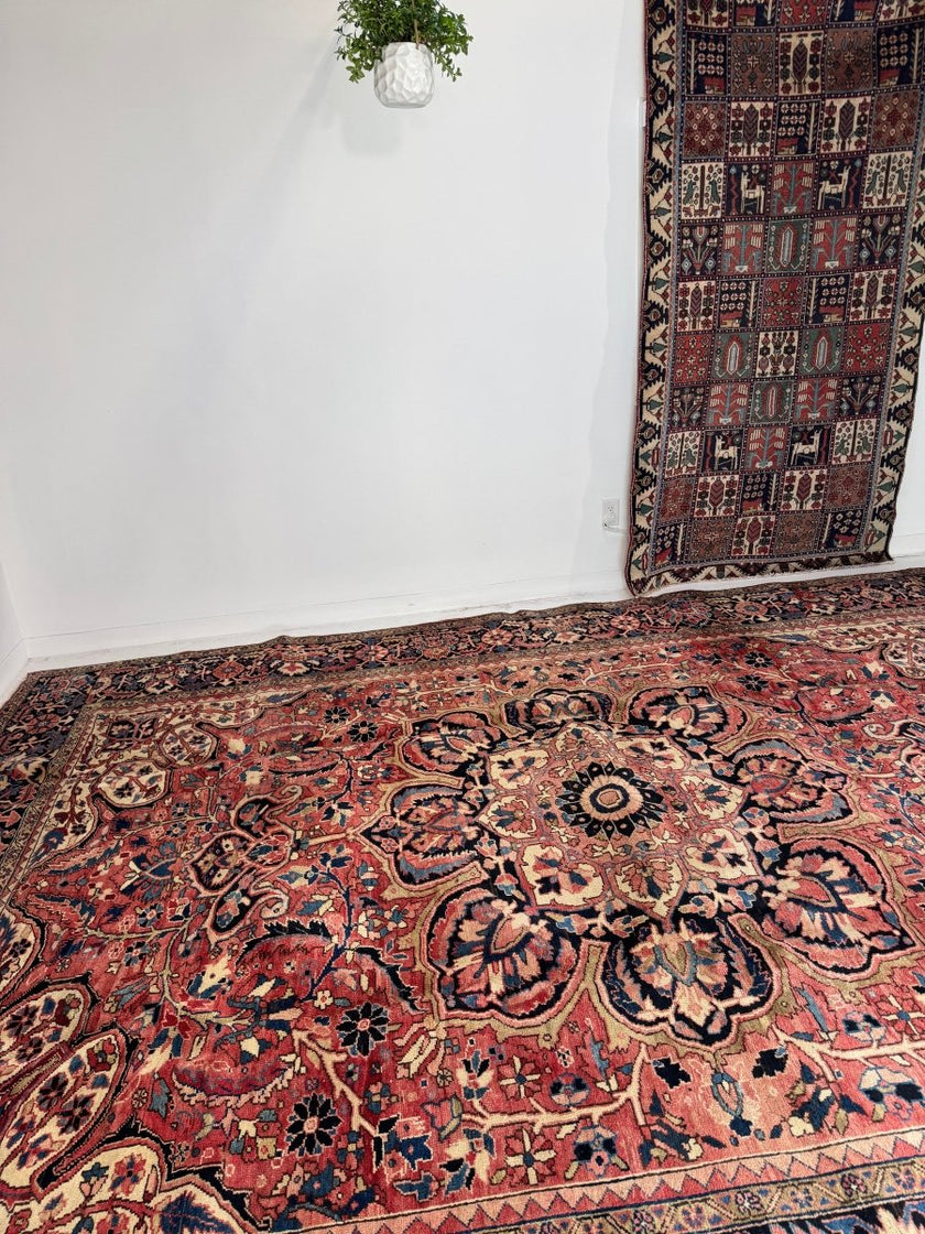 Persian Heriz Rug | 10' 7