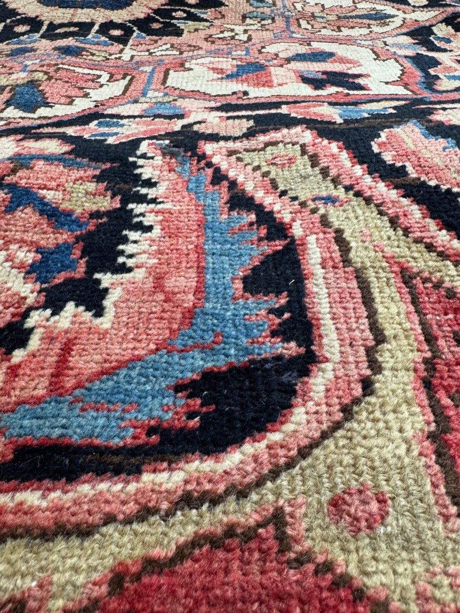 Persian Heriz Rug | 10' 7