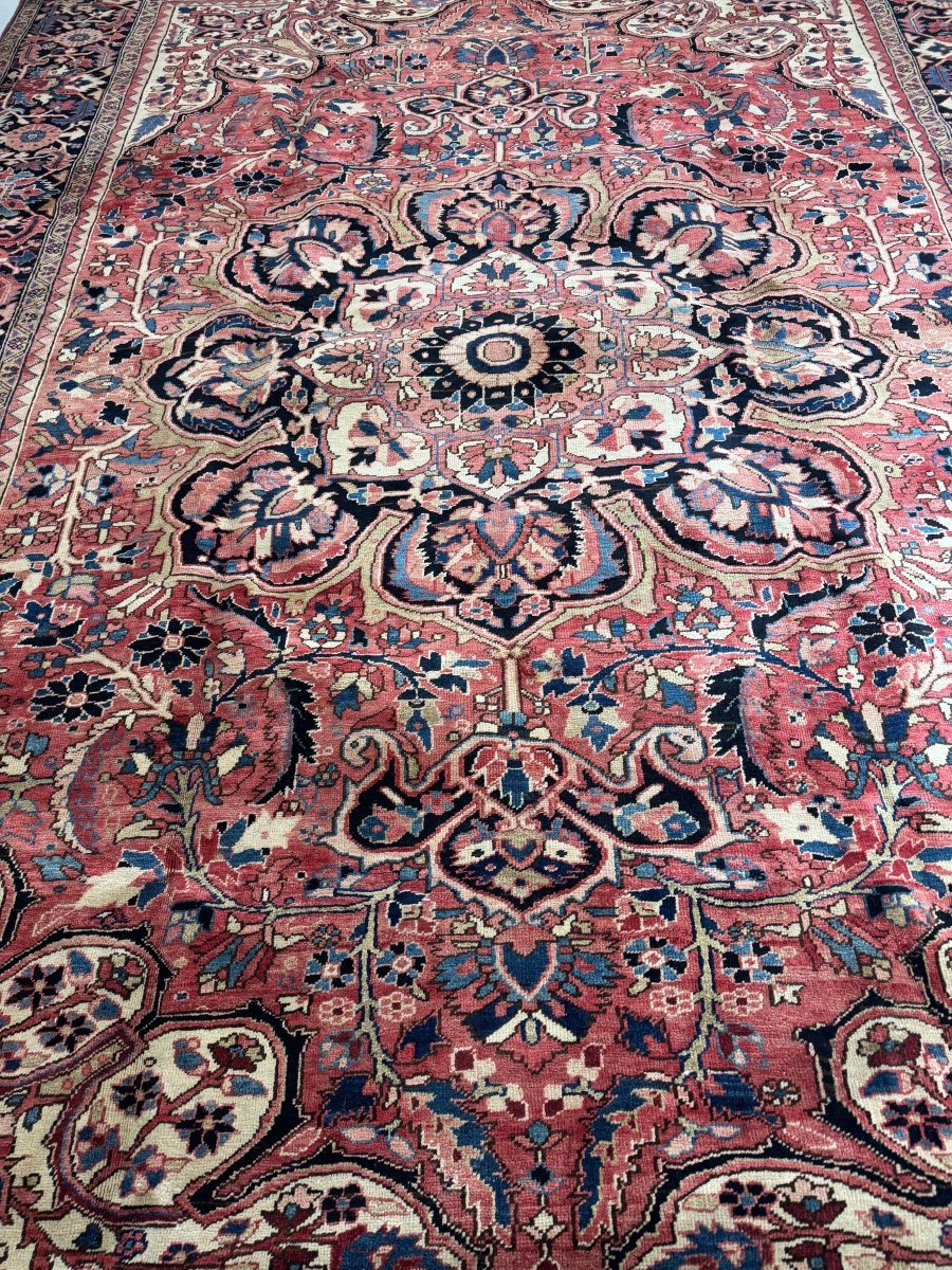 Persian Heriz Rug | 10' 7