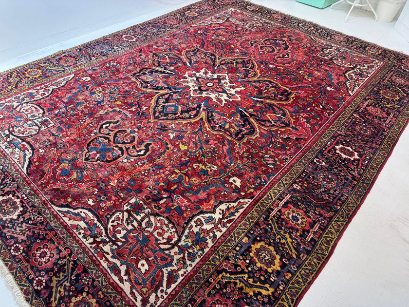 Persian Heriz Rug | 10' x 13' 2