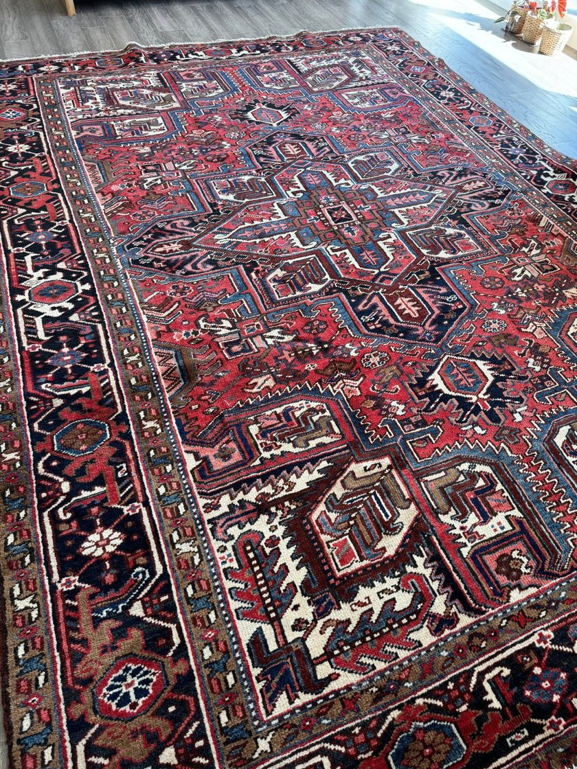 Persian Heriz Rug | 7' 4