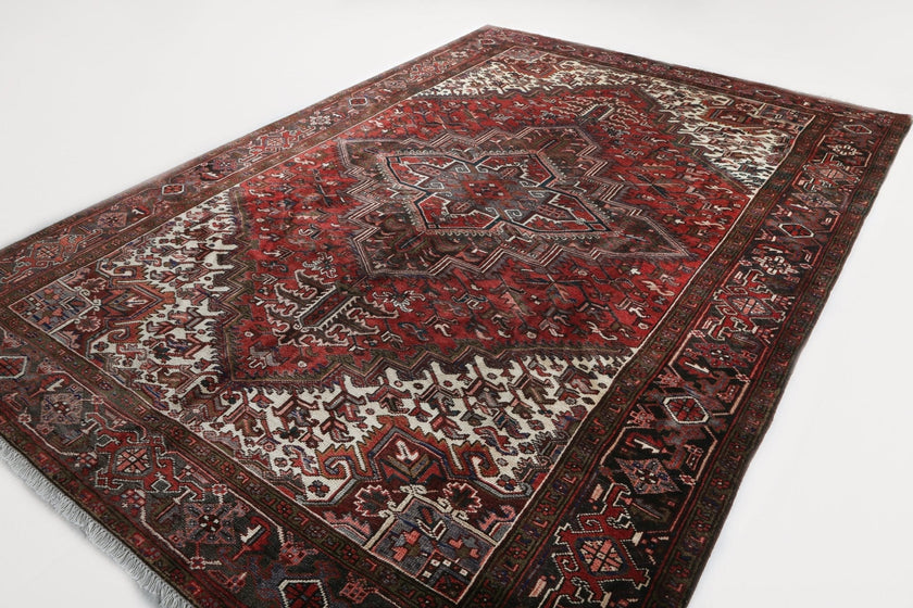 Persian Heriz Rug | 7' 5