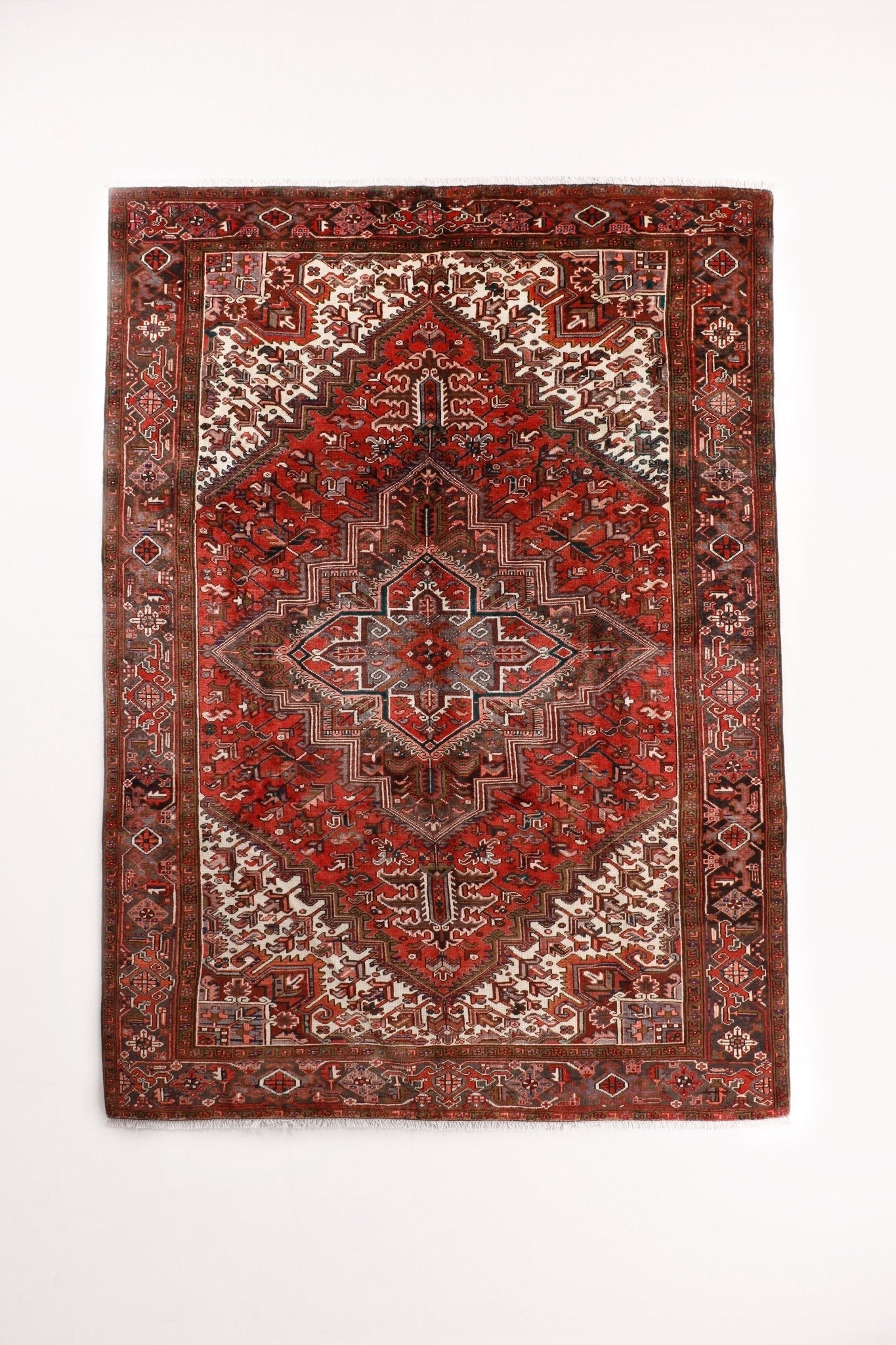 Persian Heriz Rug | 7' 5