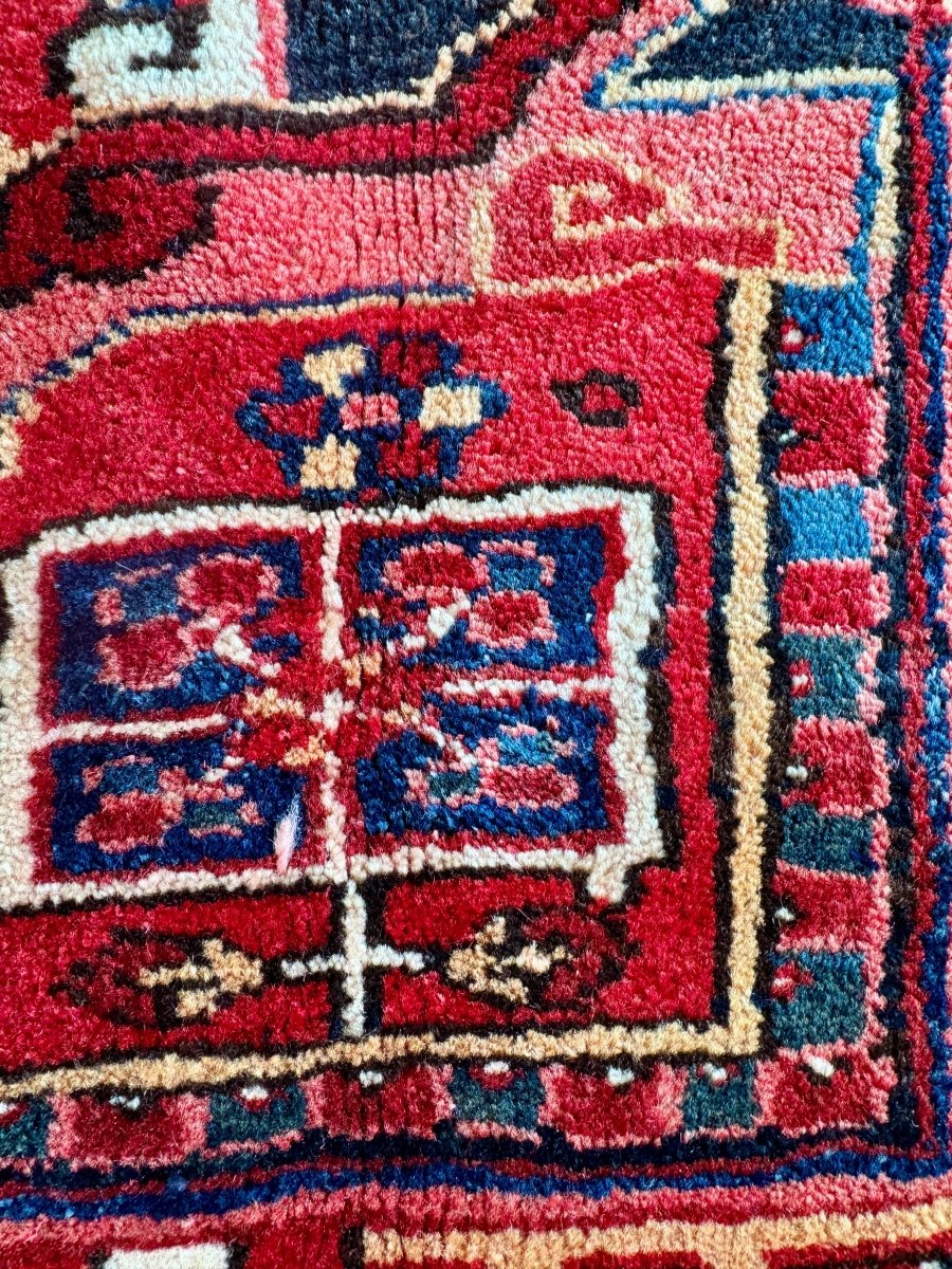 Persian Heriz Rug | 7' 7