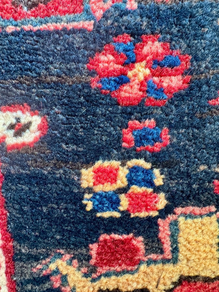 Persian Heriz Rug | 7' 7