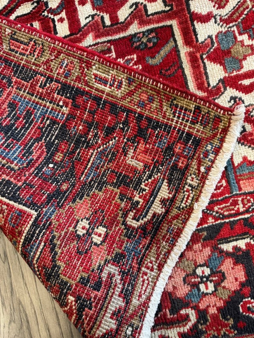 Persian Heriz Rug | 8' 2