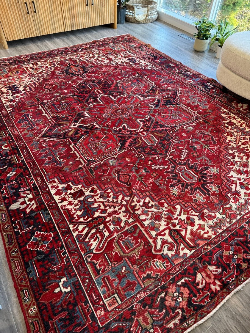 Persian Heriz Rug | 8' 2