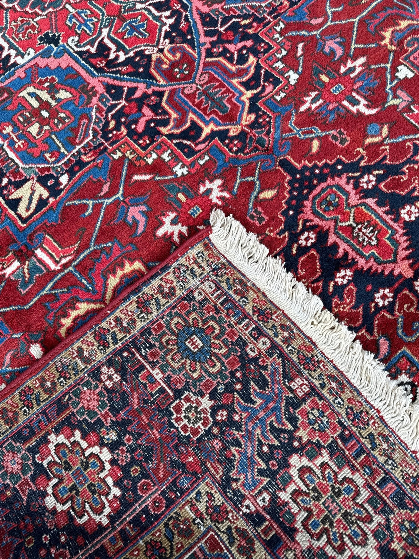 Persian Heriz Rug | 8' 3