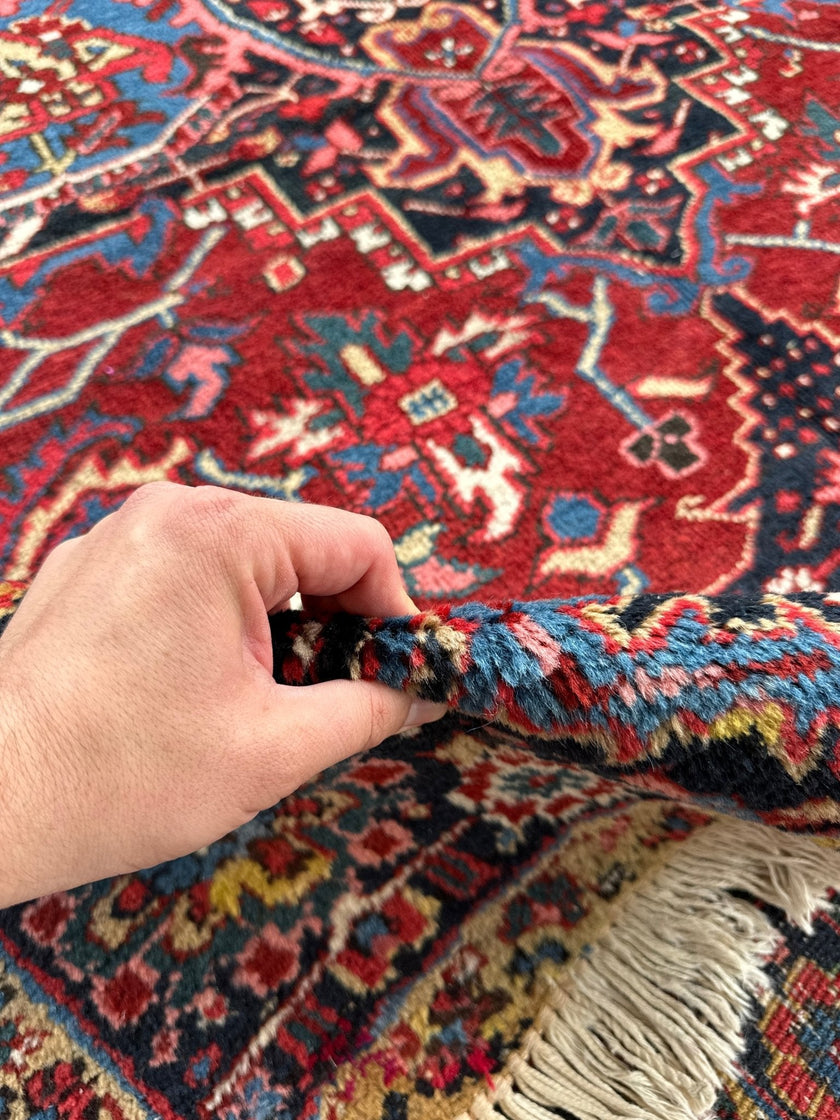 Persian Heriz Rug | 8' 3