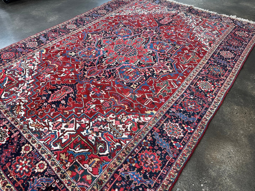 Persian Heriz Rug | 8' 3