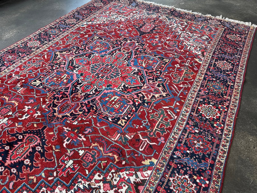 Persian Heriz Rug | 8' 3