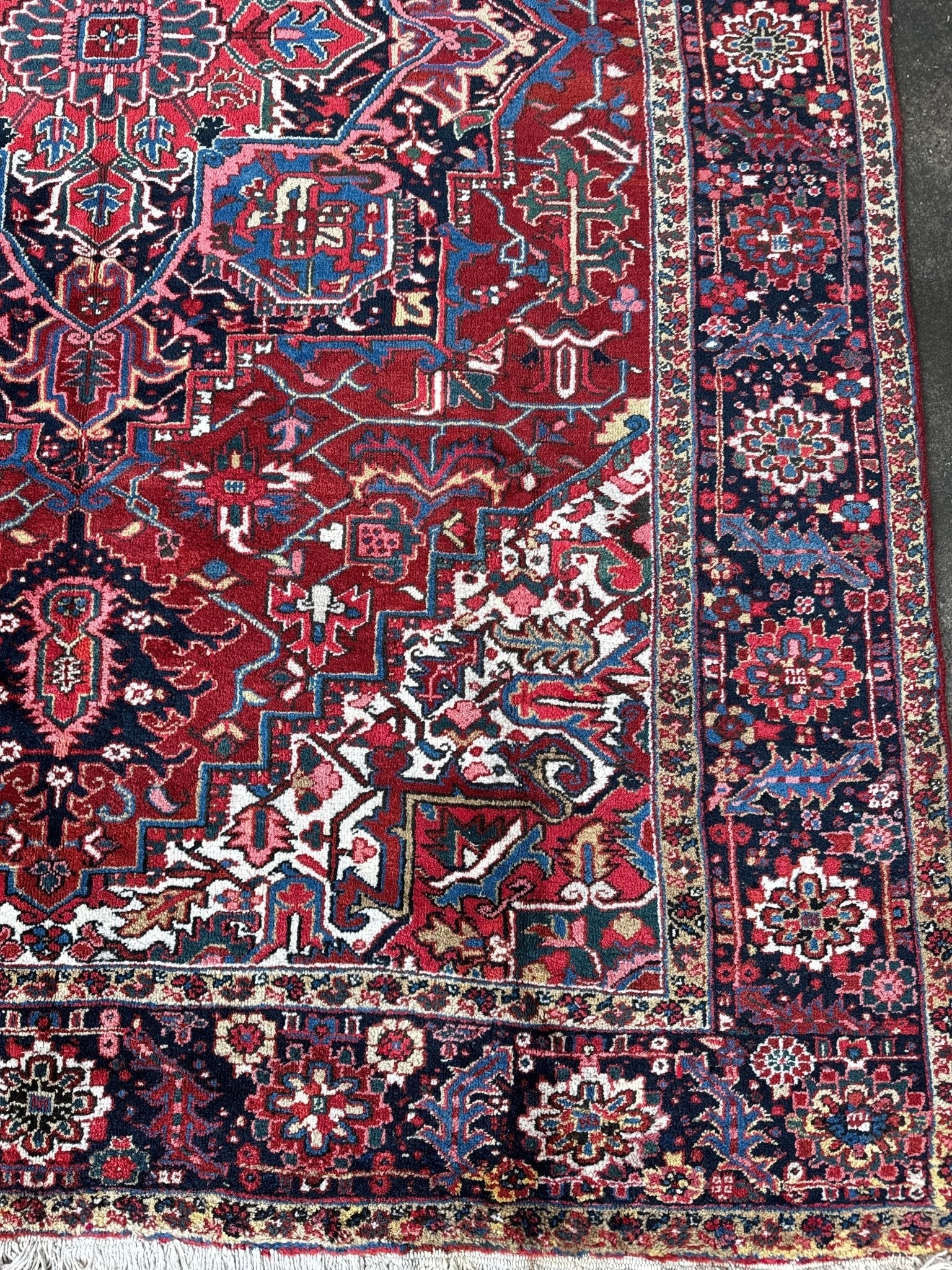 Persian Heriz Rug | 8' 3