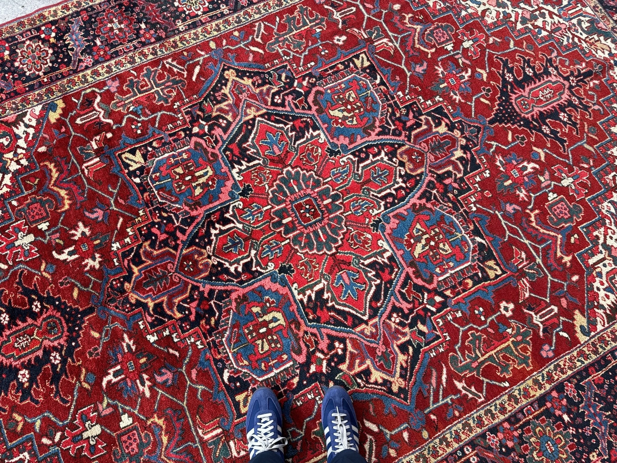 Persian Heriz Rug | 8' 3