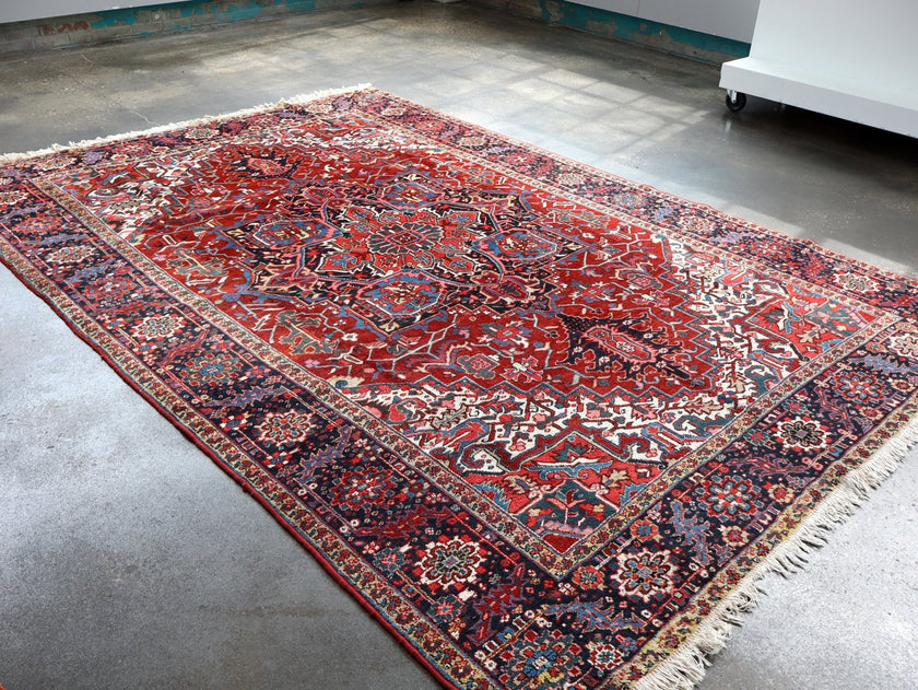 Persian Heriz Rug | 8' 3