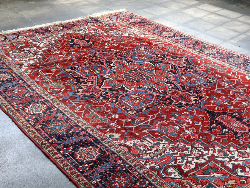 Persian Heriz Rug | 8' 3