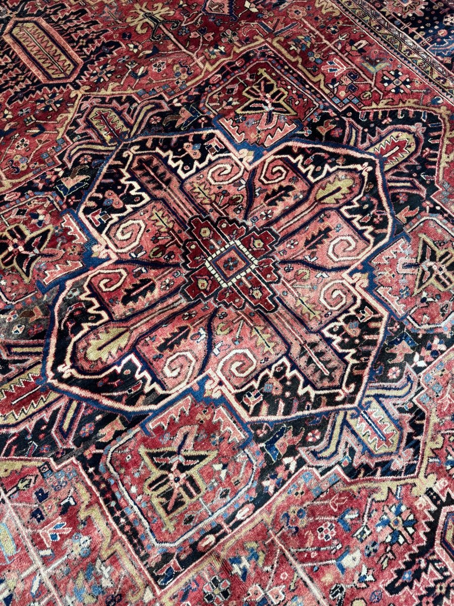 Persian Heriz Rug | 9' 10