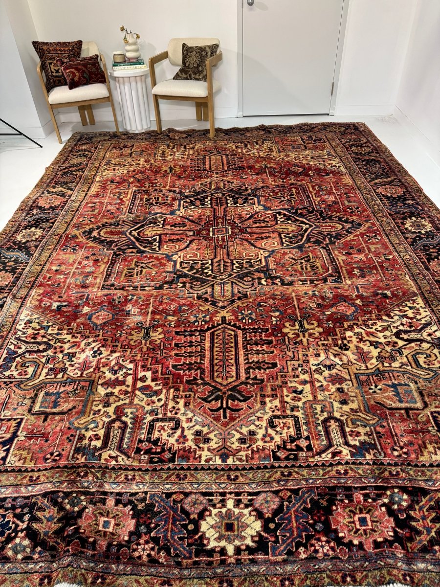 Persian Heriz Rug | 9' 10