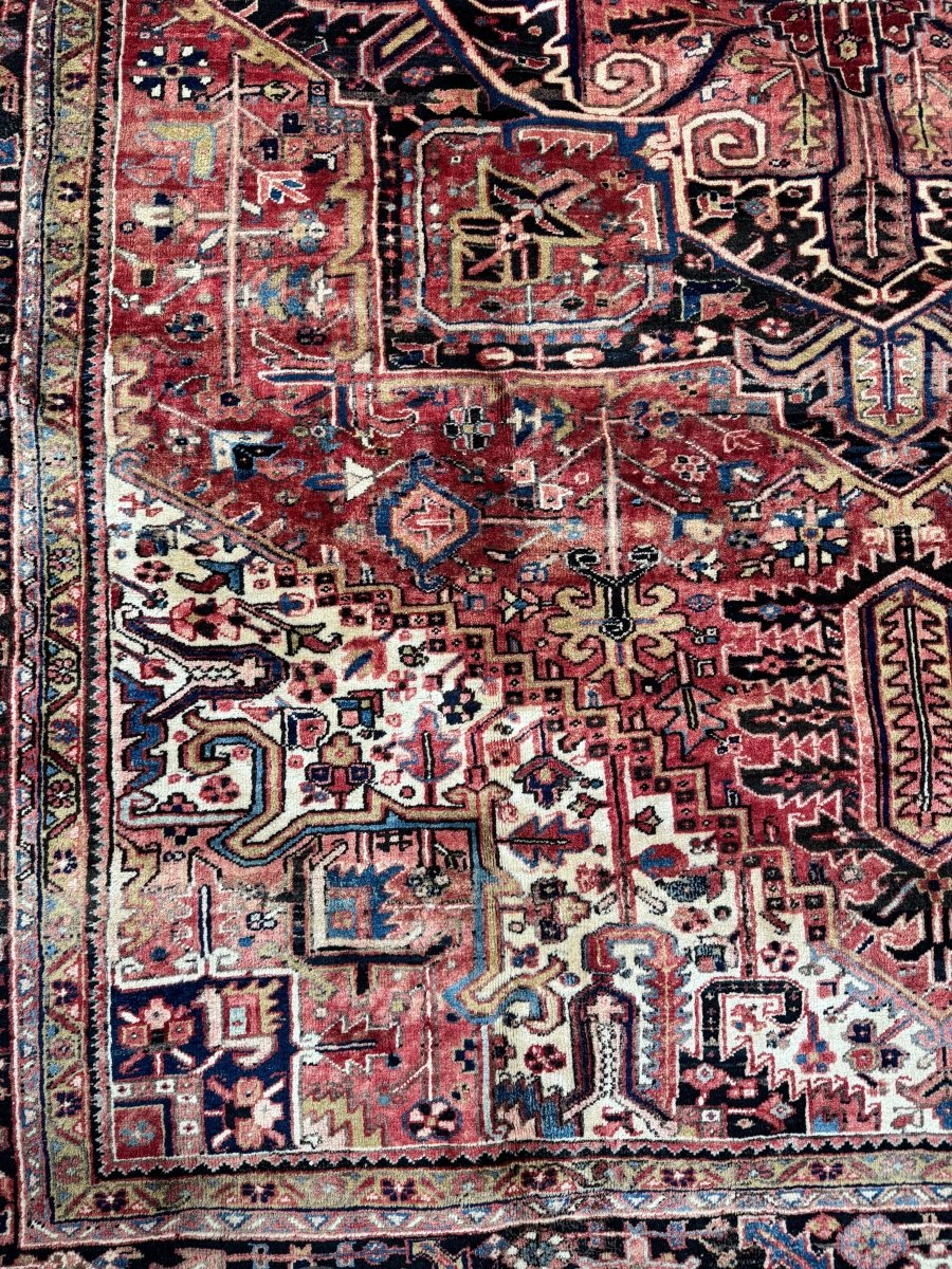Persian Heriz Rug | 9' 10