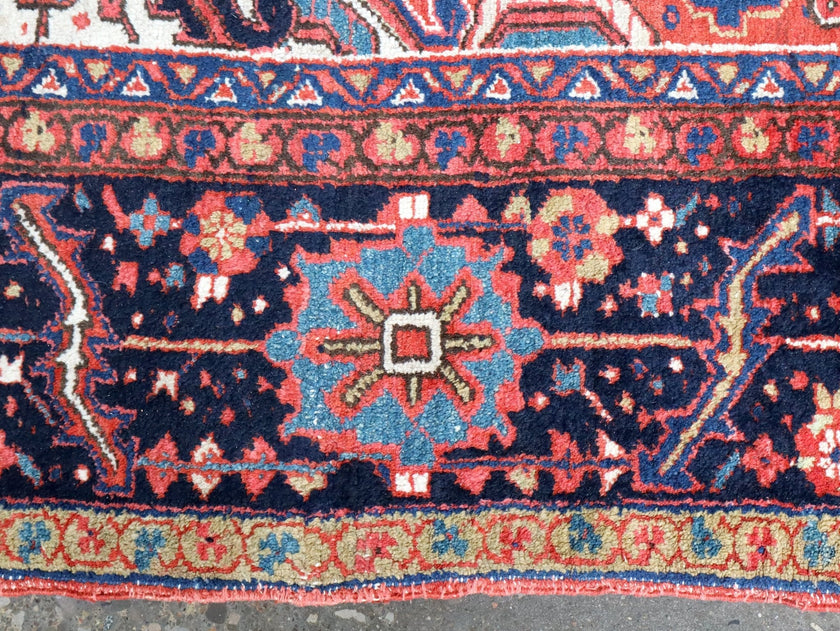 Persian Heriz Rug | 9' 5